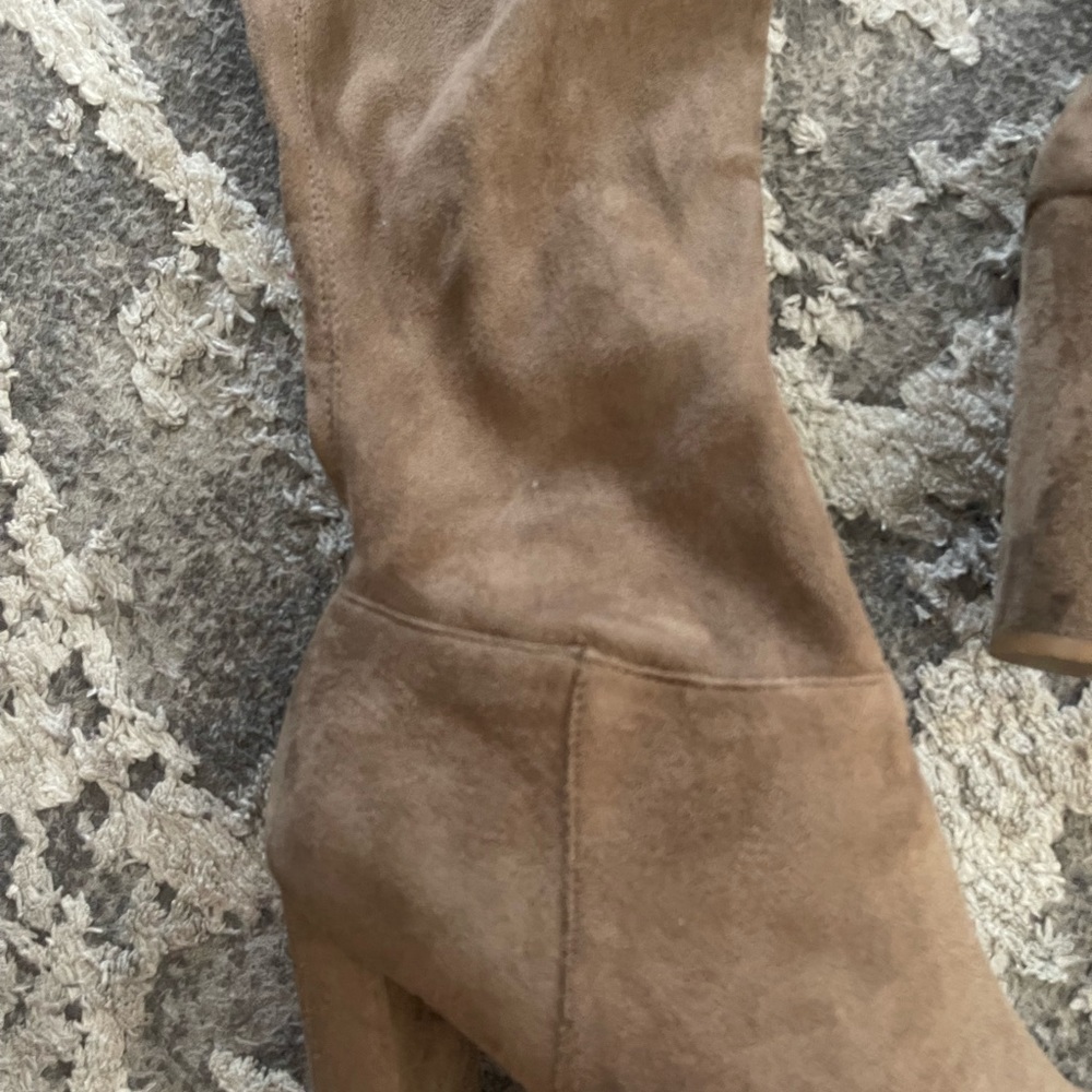 Boots - Picture 2 of 5